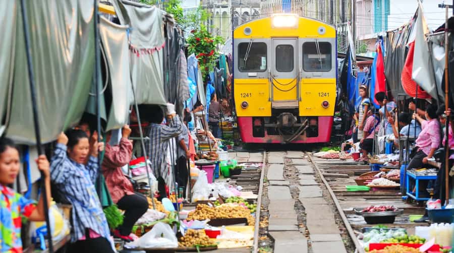 From BANGKOK: Railway Market and Amphawa Floating market - Key points to know before booking