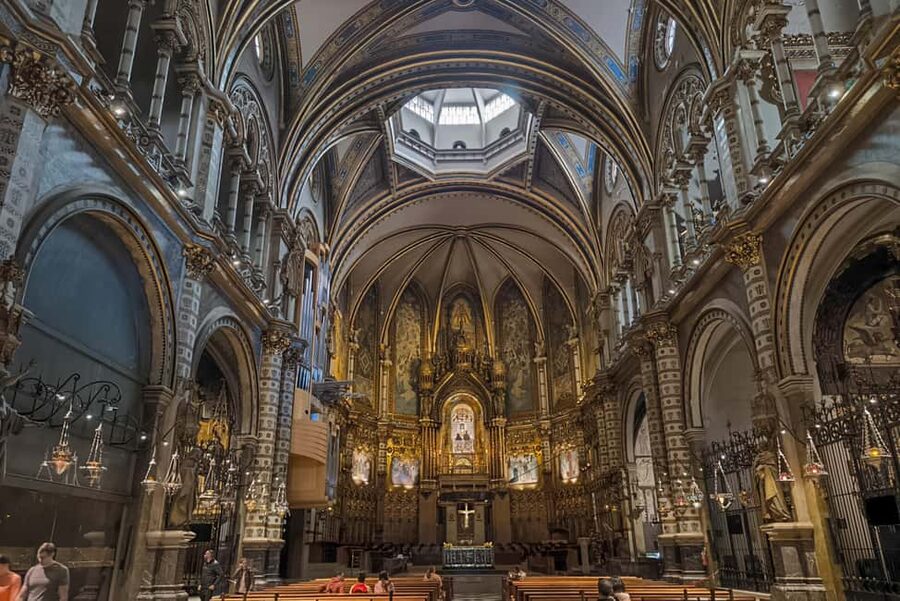 From Barcelona: Montserrat by Train, Cable Car and Cogwheel - Meeting Your Guide Near Plaça d’Espanya