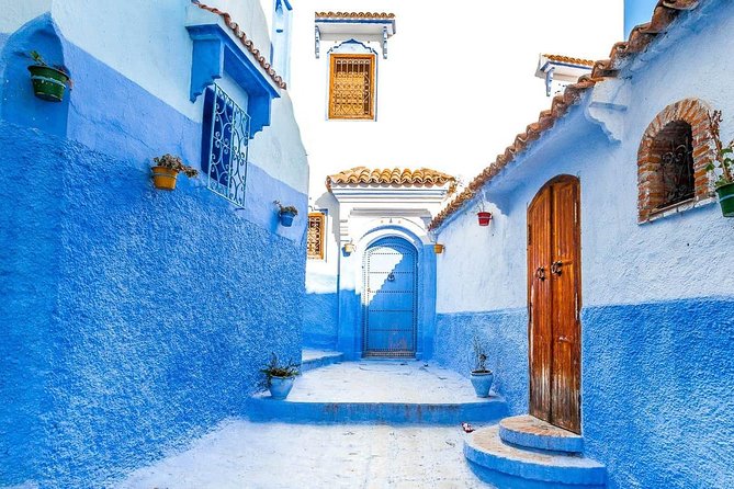 From Casablanca : Chefchaouen ,Tangier and Tetoune by the High Speed Train - Arriving in Chefchaouen after the two-hour drive