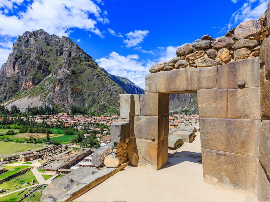 From Cusco: Sacred Valley & Machu Picchu 2-Day Tour by Train - Ollantaytambo is more than a train stop