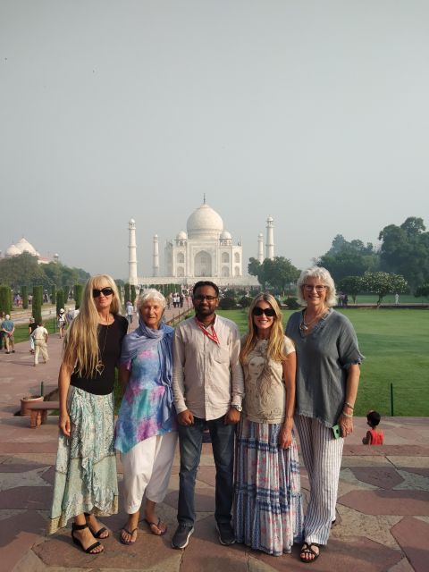 From Delhi:All Inclusive Taj Mahal Day Tour by Fastest Train - Lunch after the Taj Mahal