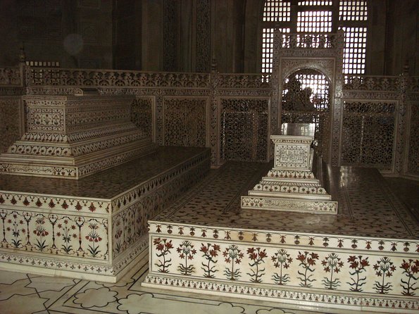 From Delhi: Private Taj Mahal & Agra Day Trip by India's Fastest A/c Train - Lunch options and the real value of the $75 price