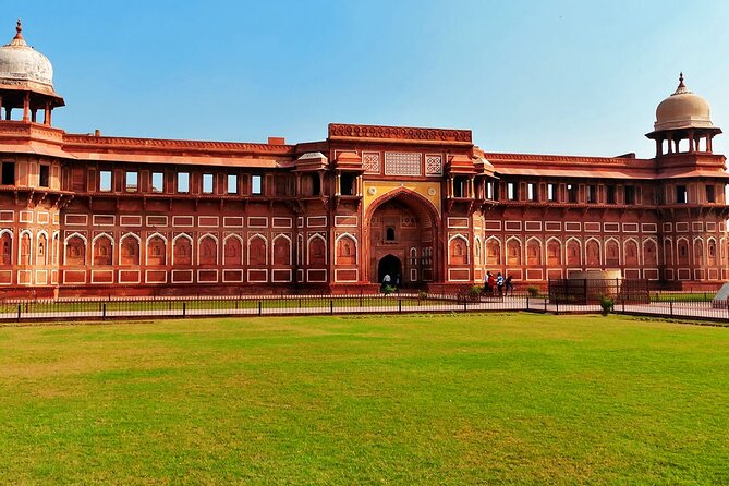 From Delhi: Private Taj Mahal & Agra Tour By SuperFast Train - Meeting your guide at Agra station