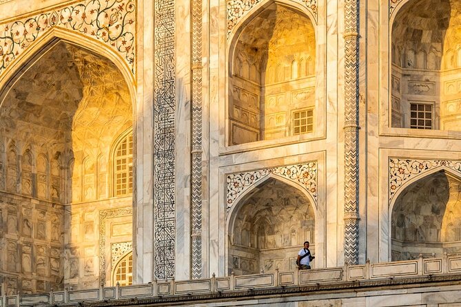 From Delhi: Private Taj Mahal & Agra Tour By SuperFast Train - Lunch at a five-star hotel