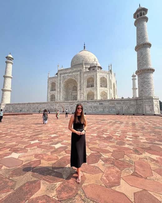 From Delhi: Same Day Taj Mahal Trip By India's Fastest Train - Agra Fort: Mughal power in red sandstone