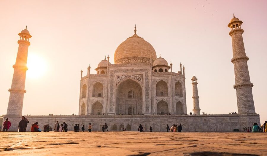 From Delhi: Taj Mahal & Agra Fort Day Trip by Express Train - Meeting your guide at the Taj Mahal