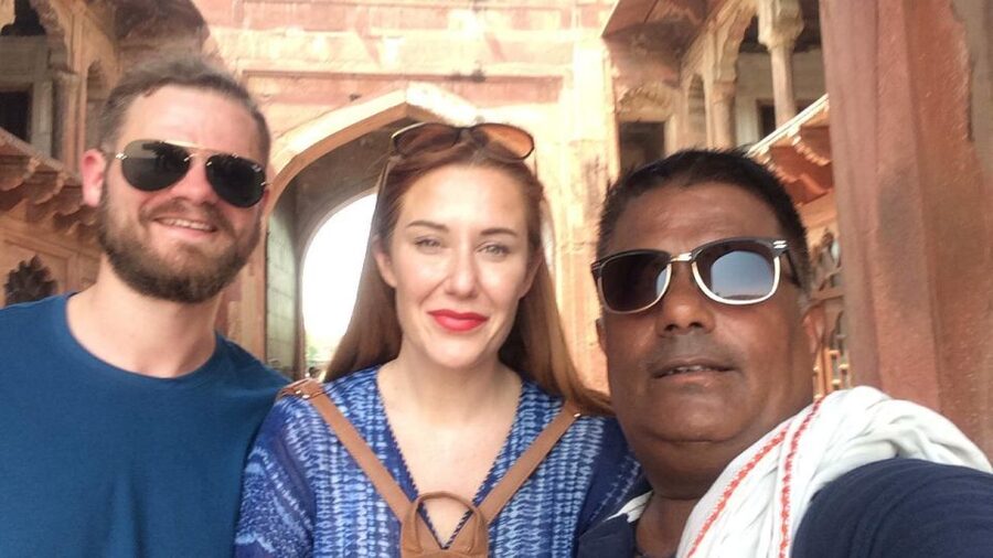 From Delhi: Taj Mahal & Agra Fort Day Trip by Express Train - Cars, stations, and the long return home