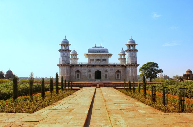 From Delhi Taj Mahal and Agra Fort Private Tour By India's fastest Train - Comfort, walking, and weather