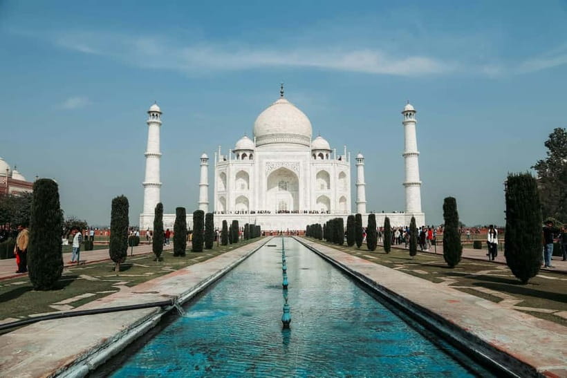 From Delhi: Taj Mahal Day Trip by Fast Train with Transfers - Meeting your Agra guide on the platform