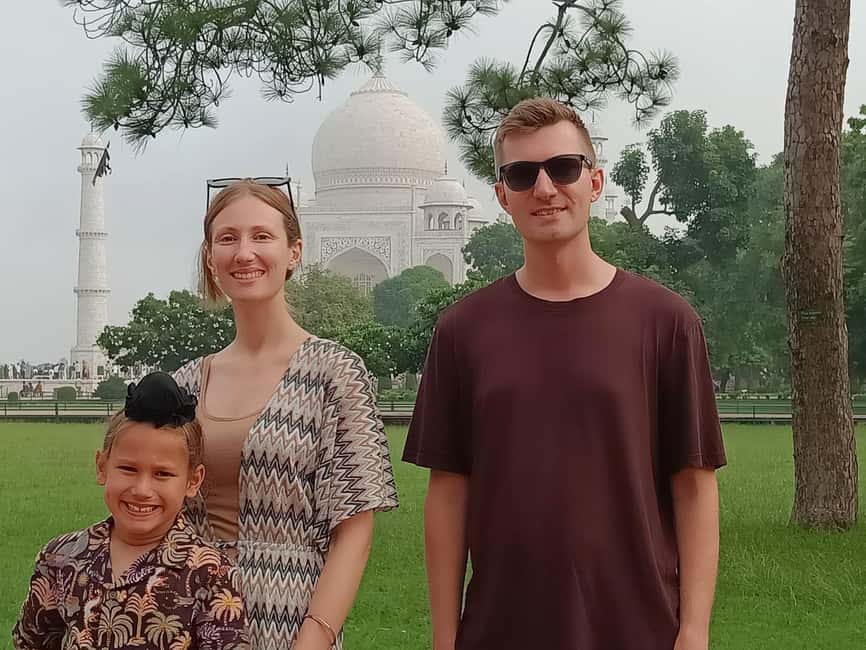 From Delhi: Taj Mahal Luxury Day Tour By Superfast Train - Small details that make the day easier