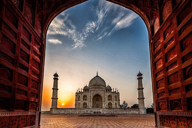 From Delhi : Taj Mahal Tour By Gatimaan Express Train All Inclusive Package - The tradeoffs of a one-day Agra schedule