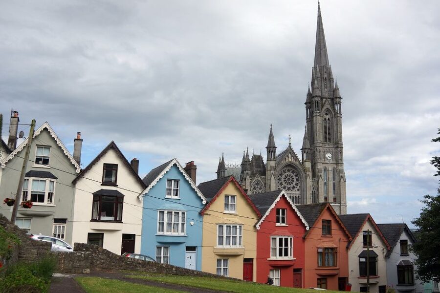 From Dublin: 6-Day All of Ireland Rail Tour - Day 1: Blarney Castle, Cobh, and the train to Killarney