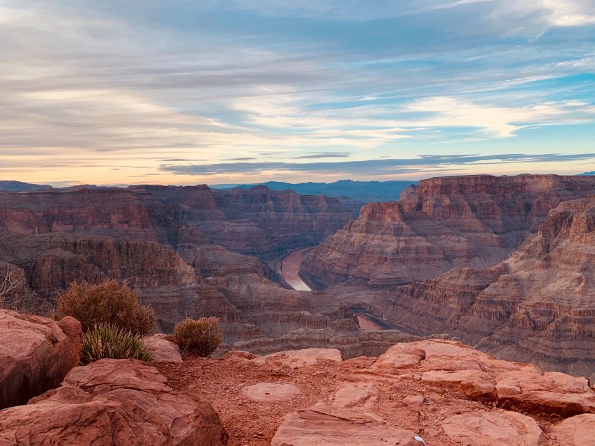 From Flagstaff: Grand Canyon Railroad Full-Day Guided Tour - Cameron Trading Post on the Navajo Reservation