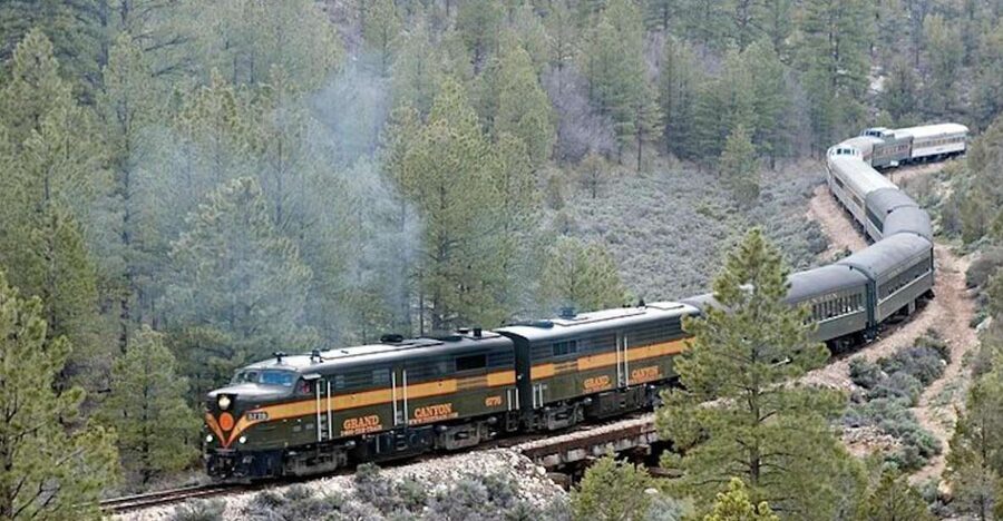 From Flagstaff: Grand Canyon Railroad Full-Day Guided Tour - Boarding the Grand Canyon Railway in Williams