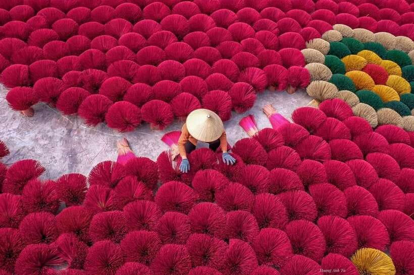 From Hanoi: Incense Village & Train Street Small Group Tour - Why Quang Phu Cau makes a good half-day trip
