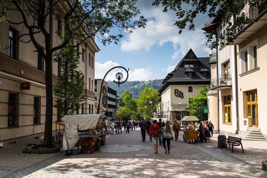 From Krakow: Zakopane Tour with Gubalowka Funicular & Museum - The long day, weather, and pace