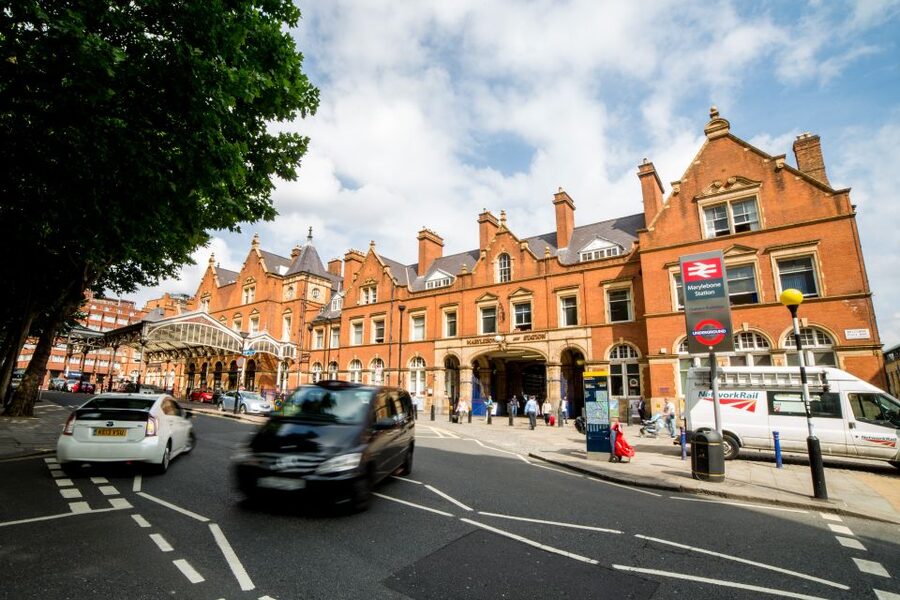 From London: Oxford by Rail & Harry Potter Insights Tour - A guided walk through Oxford’s film locations