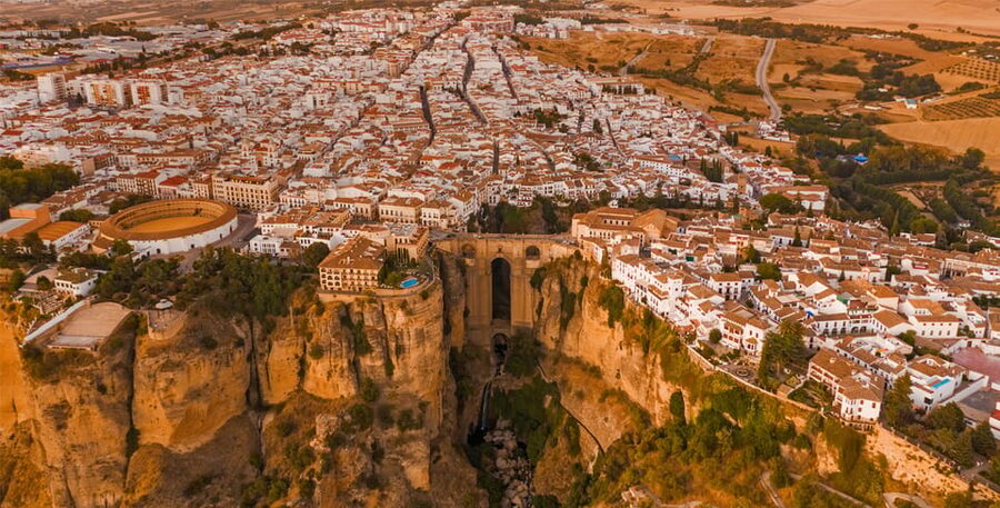 From Malaga: Ronda and Setenil Tour with Scenic Train - Why Ronda and Setenil work well together