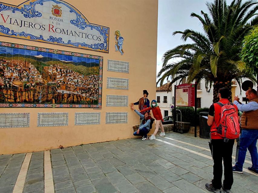 From Malaga: Ronda and Setenil Tour with Scenic Train - Choosing the guided walk or free exploration