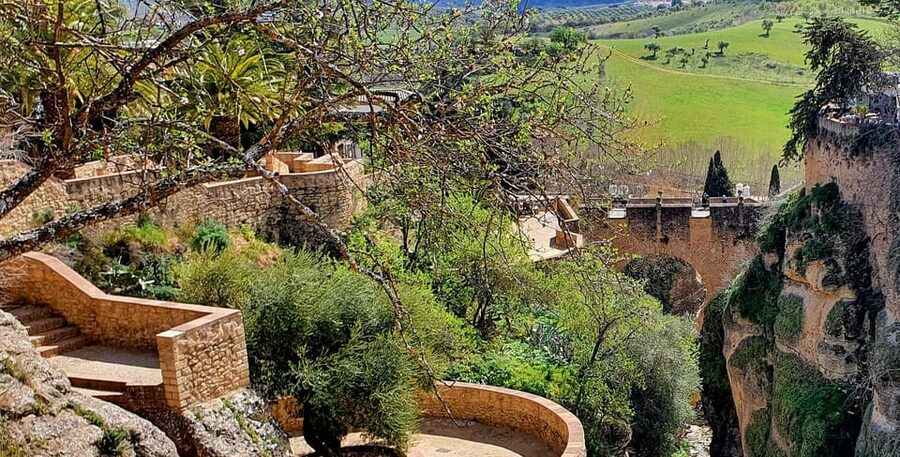 From Malaga: Ronda and Setenil Tour with Scenic Train - Setenil de las Bodegas and its rock-roofed streets