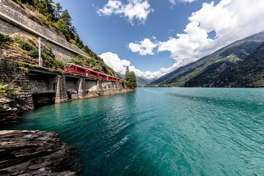 From Milan: Bernina Train Day Trip to Tirano & St. Moritz - A demanding return to Milan