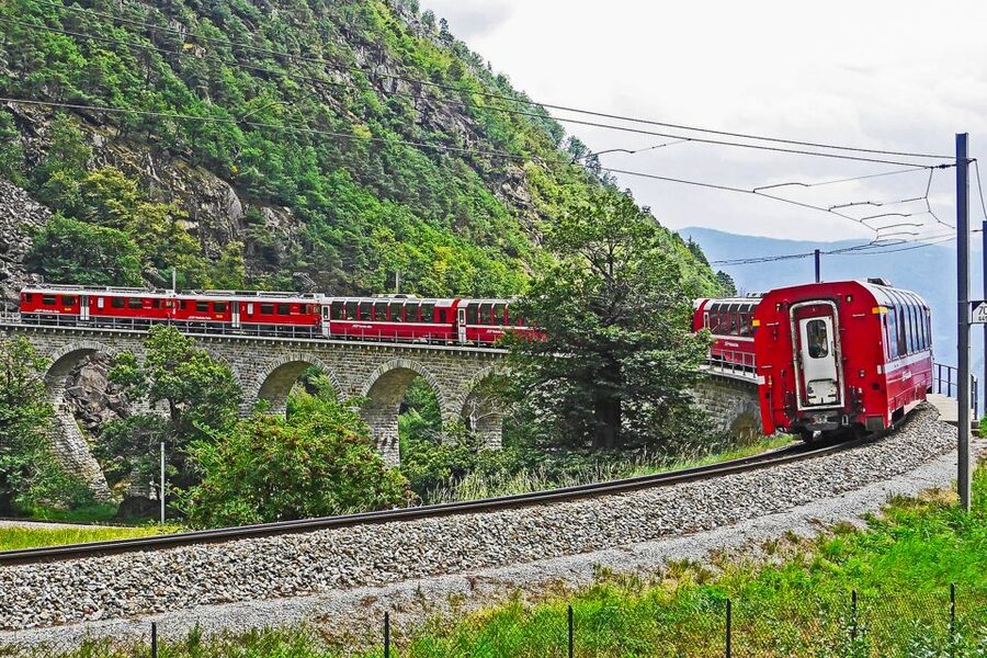 From Milan: Lake Como Cruise, St. Moritz & Bernina Red Train - The Bernina Red Train through the Alps