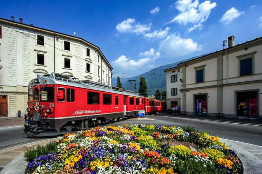 From Milan: Lake Como Cruise, St. Moritz & Bernina Red Train - Returning from Tirano to Milan