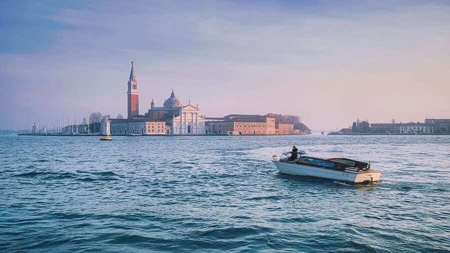 From Milan: Venice and Verona Full-Day Tour by Train - Walking, pace, and group comfort