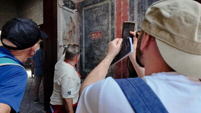 Guided tour of Pompeii skip-the-line and round-trip train