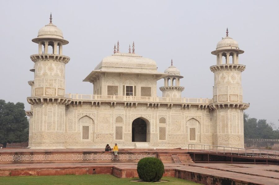From New Delhi : Tajmahal Tour by Train All Inclusive - Who will enjoy this tour most