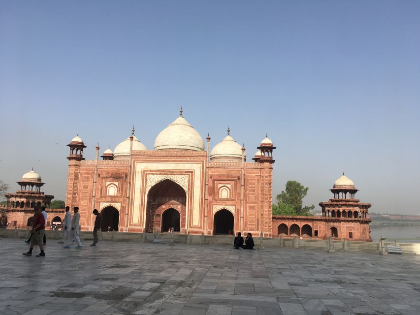 From New Delhi : Tajmahal Tour by Train All Inclusive - Why the fast train makes this Delhi day trip work