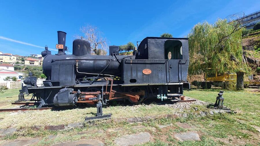 From Porto Douro Valley Tour with Train and Vinho Verde - The N222 drive and the Douro scenery