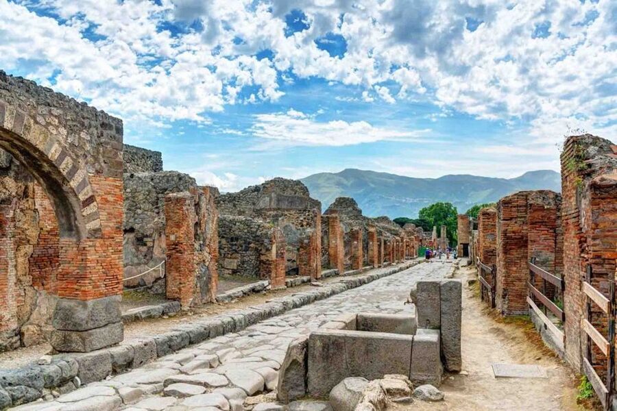 From Sorrento: Pompeii and Vesuvius Tour by Express Train - Pompeii with a two-hour guide