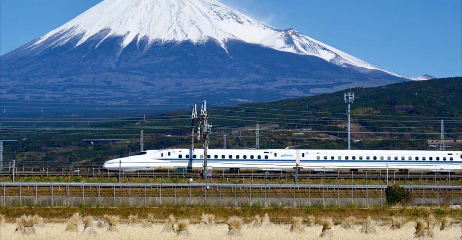 From Tokyo: Mt. Fuji & Hakone Tour w/ Return by Bullet Train - Mt. Fuji 5th Station at 2,300 meters