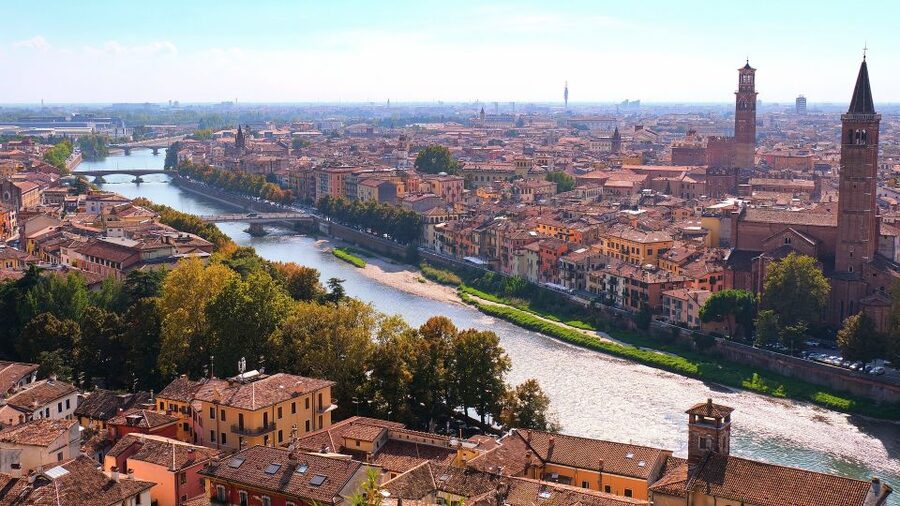From Venice: Day Trip to Verona by Train with Guided Tour - Piazza delle Erbe, Porta dei Borsari, and Lamberti Tower