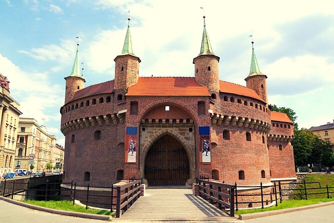 From Warsaw: Krakow and Auschwitz Day Tour by Train - Clear instructions matter more than usual