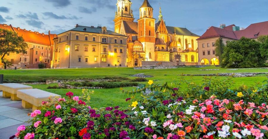 From Warsaw: Krakow Sightseeing Tour by Express Train - St. Florian’s Gate and the old defenses