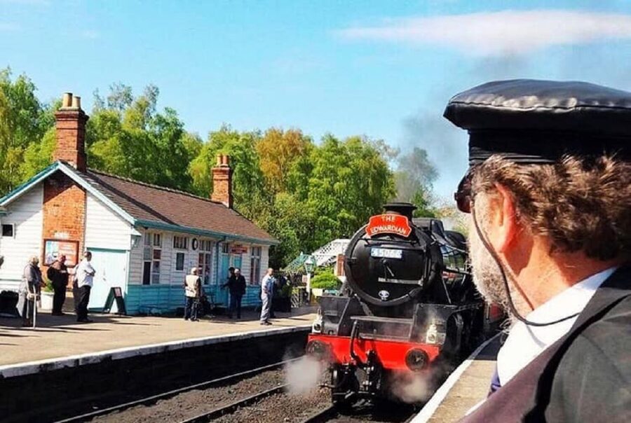 From York: Moors, Whitby, and the Yorkshire Steam Railway - Hutton-le-Hole and the first taste of moorland Yorkshire