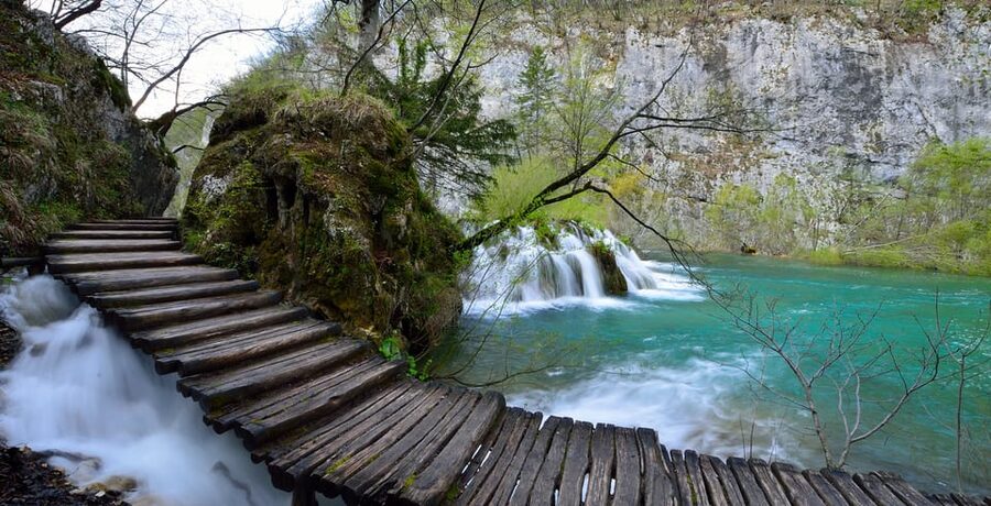 From Zadar: Plitvice Lakes Tour with Boat & Train Ride - Meeting in central Zadar before the early departure