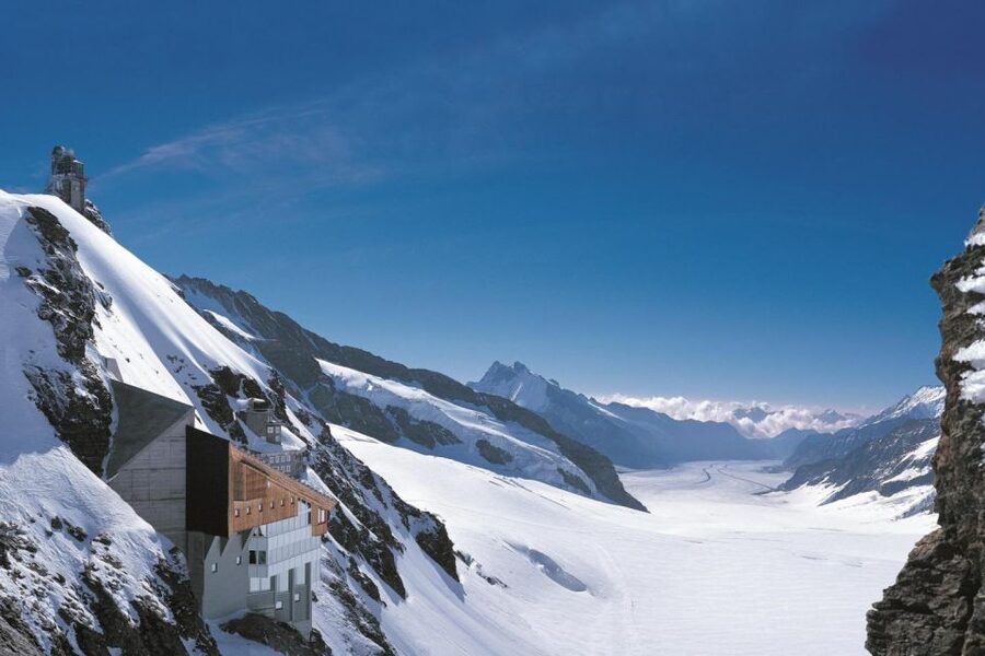 From Zurich: Jungfraujoch Guided Day Tour with Cogway Train - The cogwheel train through Lauterbrunnen and Kleine Scheidegg