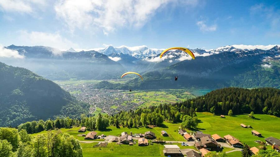 From Zurich: Premium Panoramic Train, Lucerne & Interlaken - The GoldenPass route from Lucerne toward Interlaken