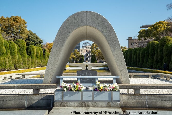 Full Day Hiroshima and Miyajima Tour by Bullet Train from Osaka - How the timing shapes the experience