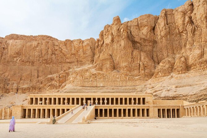 Full day Luxor tour from Cairo by a sleeper train - Why this Cairo to Luxor trip is different