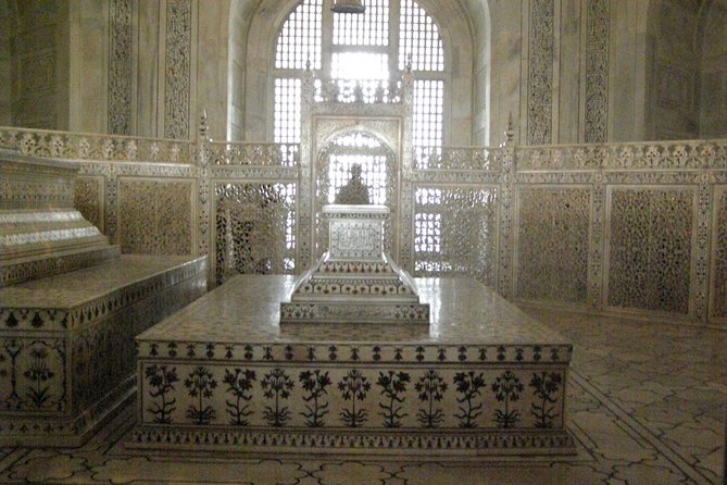 Full Day Private Taj Mahal & Agra Tour from Delhi by Express Train - Meeting your guide at Agra Railway Station