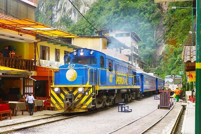 Full Day Tour to Machu Picchu by Train - Aguas Calientes: breakfast, instructions, and a short pause