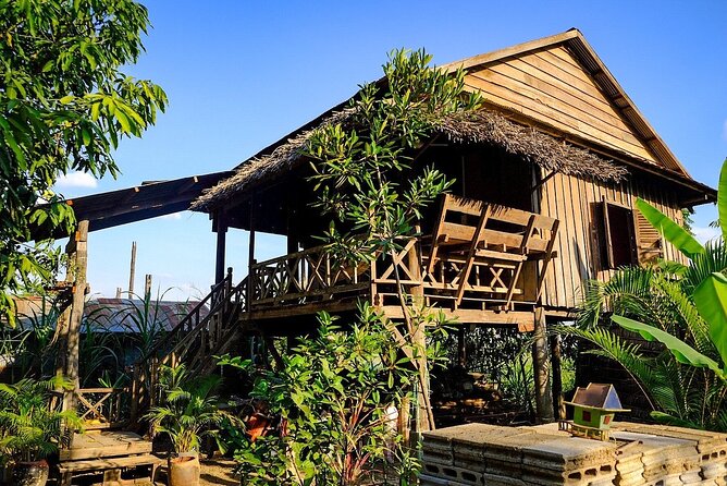 Full-day: Wat Banan. Old bamboo train. Bat Cave. Killing cave - Who will enjoy this Battambang day