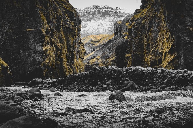 Glacier Express Jeep & Hiking Tour - Local Icelandic Guide - Guides who add more than directions