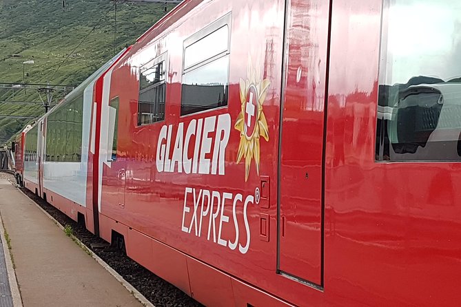 Glacier Express Panoramic Train Round Trip from Zürich With Private Guide - The Rhine Gorge is the first great view