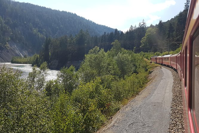 Glacier Express Panoramic Train Round Trip in one Day Private Tour from Bern - A ten-minute pause in Andermatt