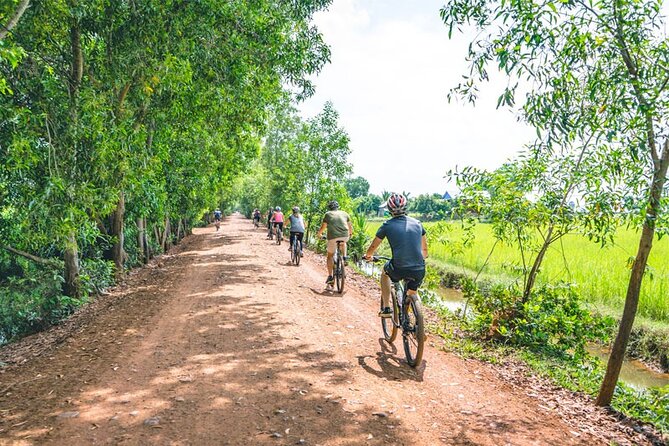Grand Tour-Ek Phnom. Baset. Bamboo Train. Wat Banan. Phnom Sampov - Baset Temple through farms and rice fields